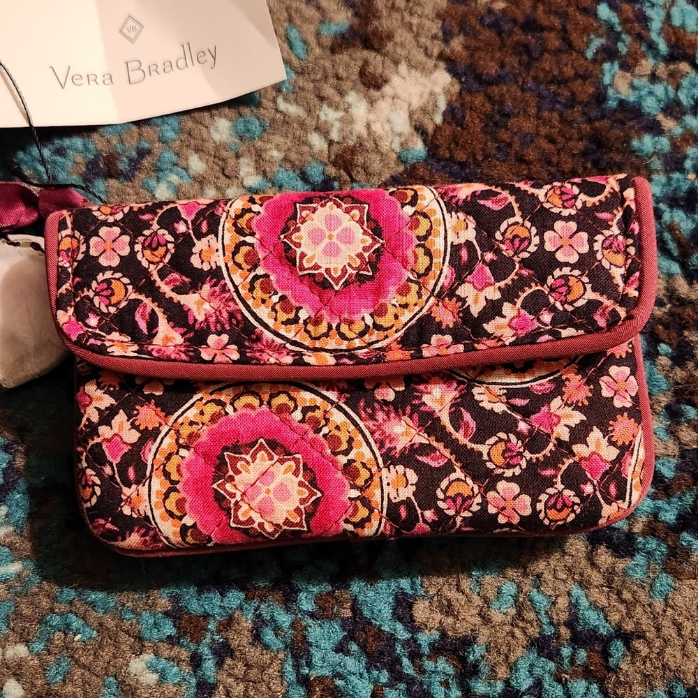 NWT Vera Bradley Iconic Jen Zip ID Case in Raspberry Medallion